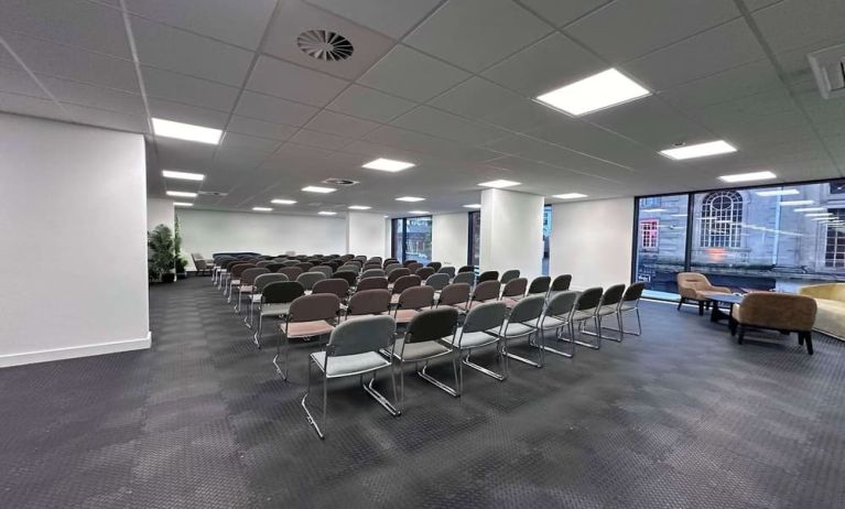 Spacious meeting room at Hampton By Hilton Torquay.