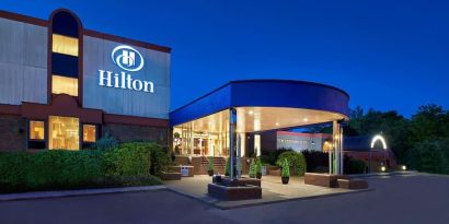 Hotel exterior and entrance at Hilton London Watford.