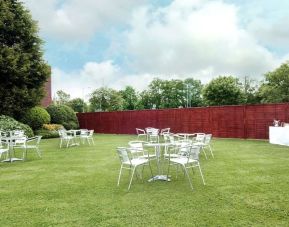 Outdoor sitting area and meeting facilitie at Hilton London Watford.