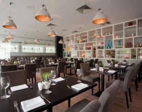 Dining area perfect for coworking at DoubleTree By Hilton Coventry.