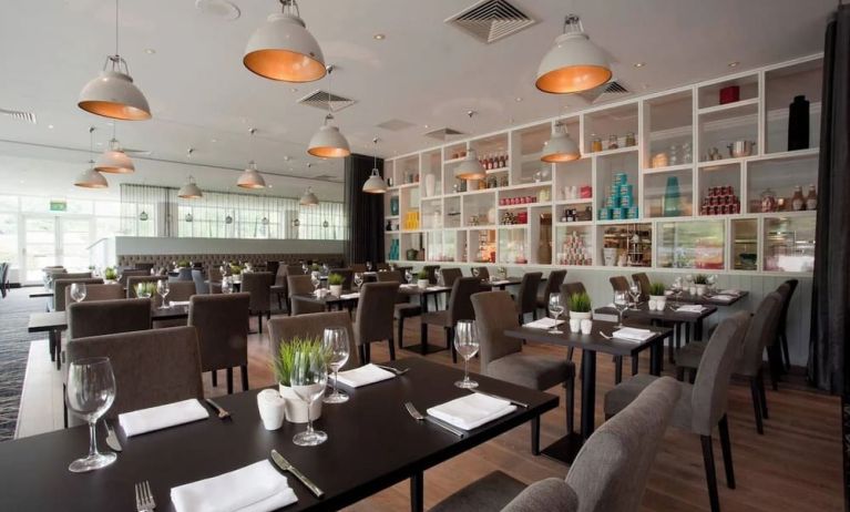 Dining area perfect for coworking at DoubleTree By Hilton Coventry.