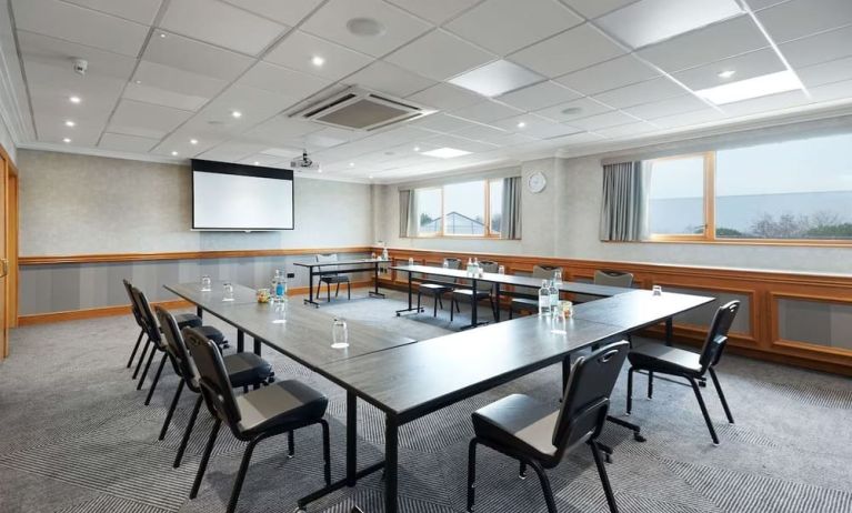 Professional meeting room at DoubleTree By Hilton Coventry.