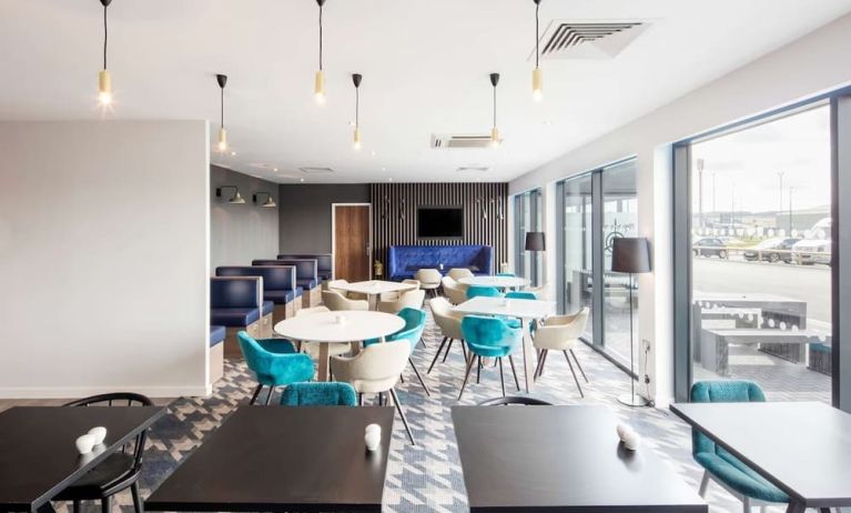 Dining and coworking space at Hampton By Hilton Humberside Airport.