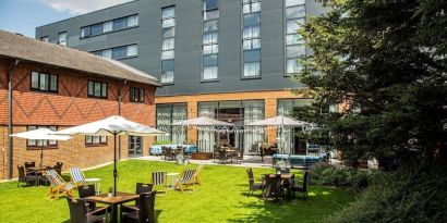 Garden with ample seating at Hilton Garden Inn Abingdon Oxford.