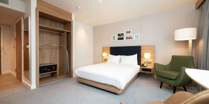 Spacious day use room at Hilton Garden Inn Abingdon Oxford.