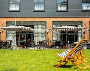 More seats available in the garden at Hilton Garden Inn Abingdon Oxford.