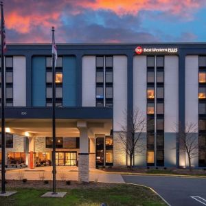 Parking area at Best Western Plus Secaucus Meadowlands.