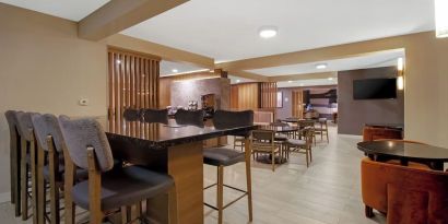 Hotel bar area at Best Western Plus Secaucus Meadowlands.