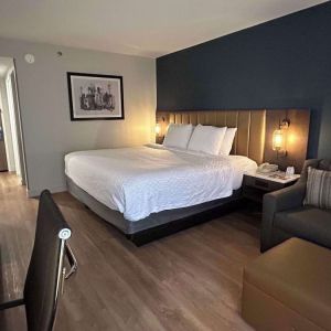 Spacious king room at Best Western Plus Secaucus Meadowlands.