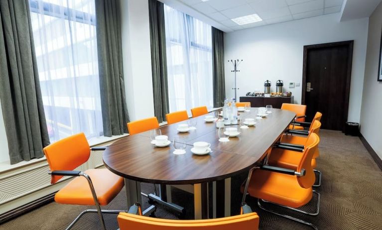 Professional meeting room at DoubleTree By Hilton London - Hyde Park.
