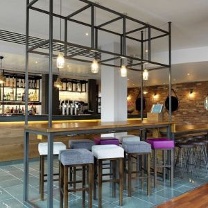 Hotel bar with lounge area perfect for co-working at the Hilton Garden Inn Birmingham Brindleyplace.