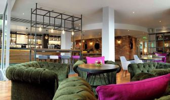 Dining and bar area perfect for co-working at the Hilton Garden Inn Birmingham Brindleyplace.