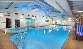 Beautiful indoor pool with jacuzzi at the DoubleTree by Hilton Bristol North.