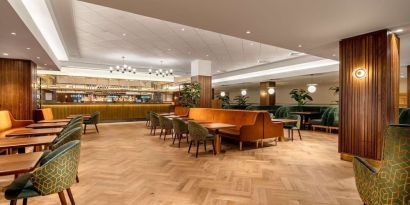 Stylish hotel bar and comfortable lounge area perfect for co-working  at the Hilton Birmingham Metropole.