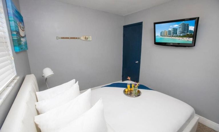 Day use room at Hollywood Beach Suites, A South Beach Group Hotel.