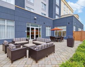 Outdoor seating available at Fairfield By Marriott Guelph.