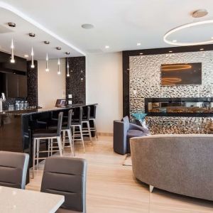 Hotel bar with lounge  and workspace area perfect for co-working at Executive Residency By Best Western.