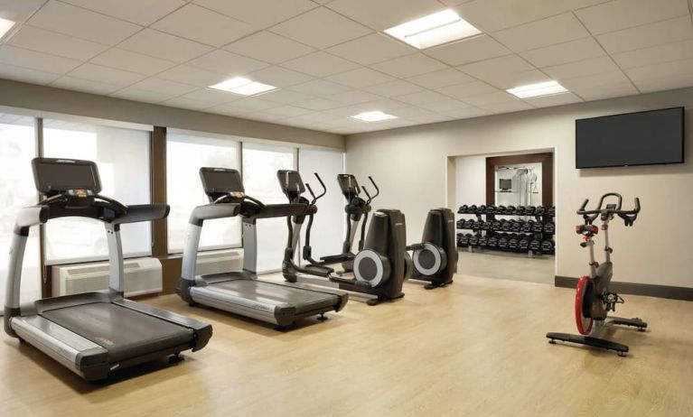 Fitness center fully equipped at the Double Tree Toronto Airport West.