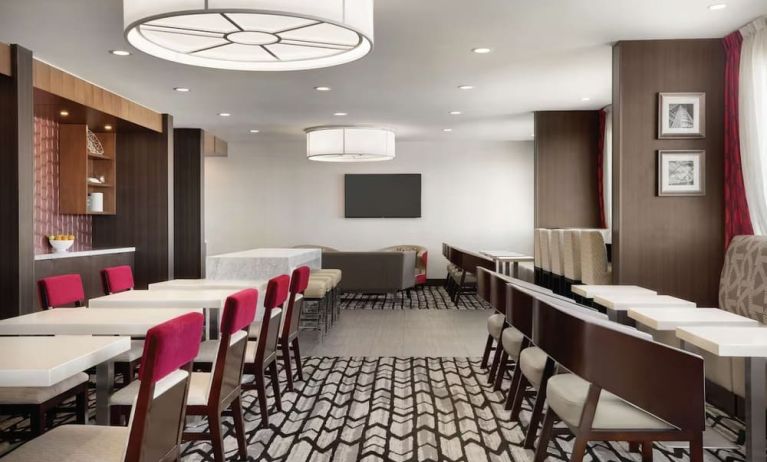 Executive lounge perfect for co-working  at the Double Tree Toronto Airport West.