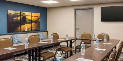 Meeting room available at Hampton Inn Chicago O`Hare.