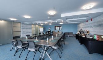 Meeting room available at Shade Hotel Manhattan Beach.