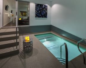 Private mineral water pool at Aqua Soleil Hotel & Mineral Water Spa.