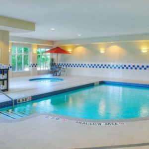 Relaxing indoor pool at Hilton Garden Inn Toronto/Burlington.