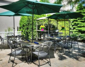 Hotel patio and BBQ area at Hilton Garden Inn Toronto/Burlington.