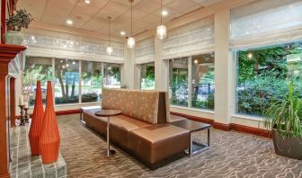 Lounge area at Hilton Garden Inn Toronto/Burlington.