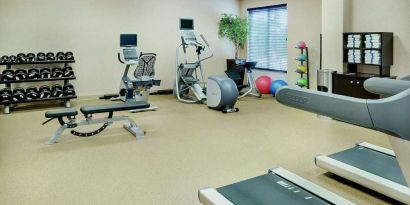 Fully equipped fitness center at Hilton Garden Inn Toronto/Burlington.