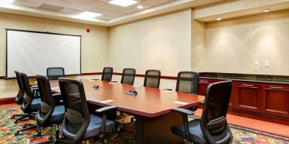 Professional meeting room with ergonomic chairs at Hilton Garden Inn Toronto/Burlington.