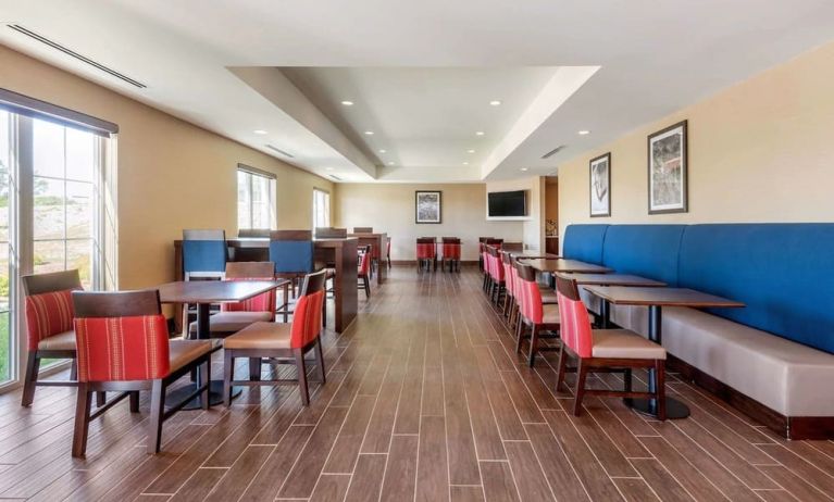 Bright and spacious dining area at Comfort Inn & Suites Napanee.