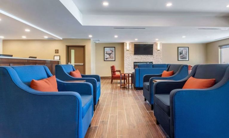 Hotel lobby with comfortable seating perfect for co-working at Comfort Inn & Suites Napanee.