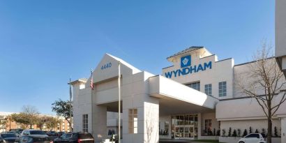 Hotel parking at Wyndham DFW Airport.