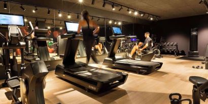 Fitness center at Pullman Lyon.