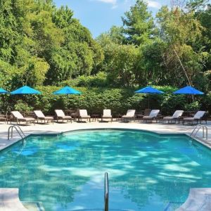 Outdoor pool at Boston Marriott Burlington.