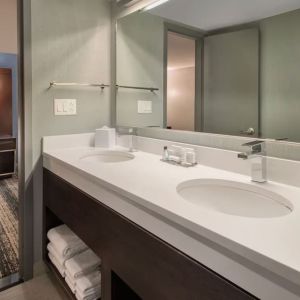 Guest bathroom at Boston Marriott Burlington.