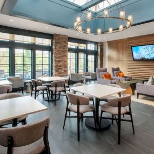 Hotel dining room at Boston Marriott Burlington.