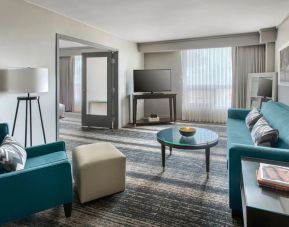 Lounge area at Boston Marriott Burlington.