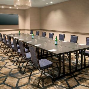 Meeting room at Boston Marriott Burlington.