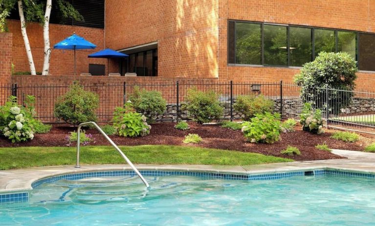 Outdoor pool at Boston Marriott Burlington.