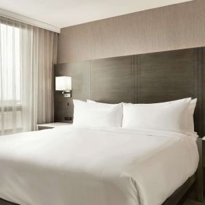 Bright day use room at the Embassy Suites by Hilton Montreal Airport.