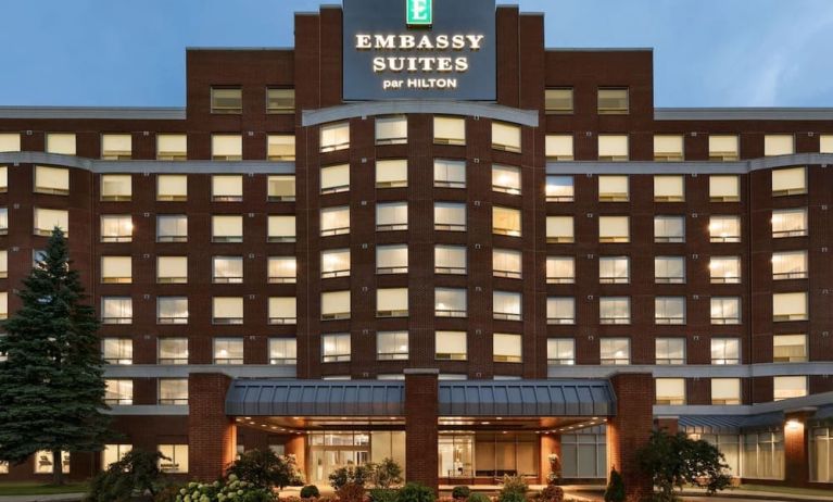 Hotel entrance at the Embassy Suites by Hilton Montreal Airport.