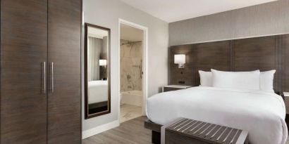 Day use room with private bathroom at the Embassy Suites by Hilton Montreal Airport.