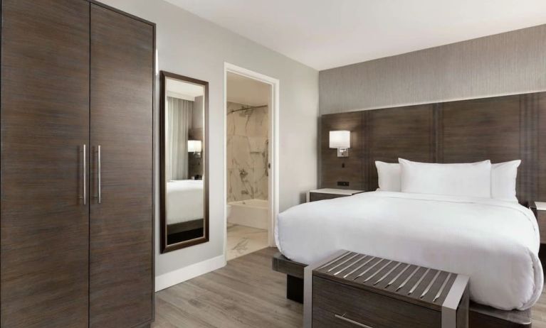 Day use room with private bathroom at the Embassy Suites by Hilton Montreal Airport.