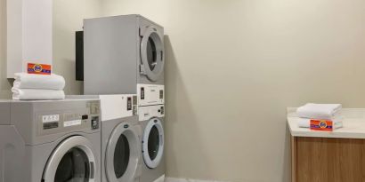 Laundry room at the Embassy Suites by Hilton Montreal Airport.