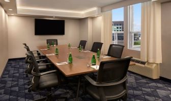 Professional meeting room at Courtyard By Marriott Kitchener.