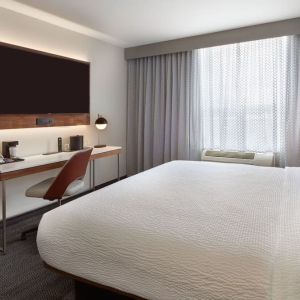 Day use room with work desk at Courtyard By Marriott Kitchener.