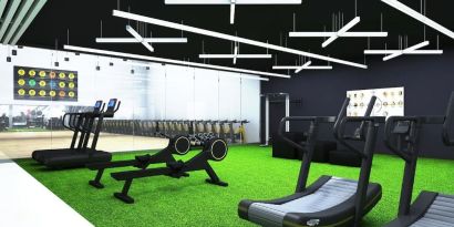 Fully equipped fitness center at Hilton Mississauga Meadowvale.