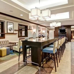 Dining area at Hampton Inn By Hilton Toronto Airport Corporate Centre.